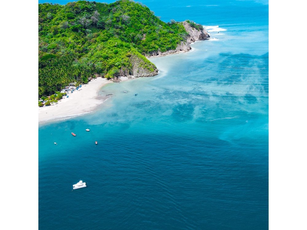 Tortuga Island Full Day Tour from San José with Lunch