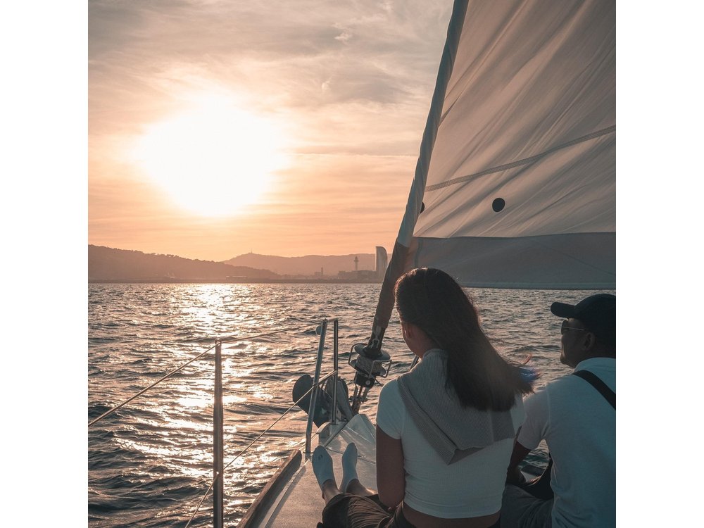Barcelona Sunset Cruise with Light Snacks and Open Bar