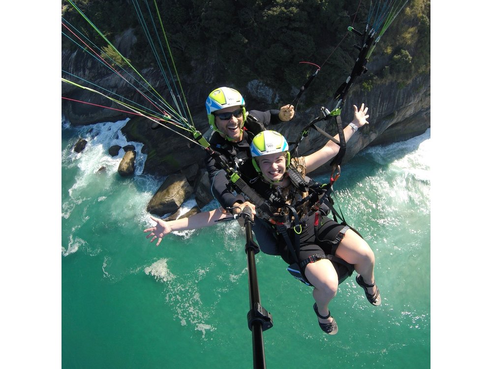 Rio De Janeiro Panoramic Parapente Flight with BOMVOO.rio