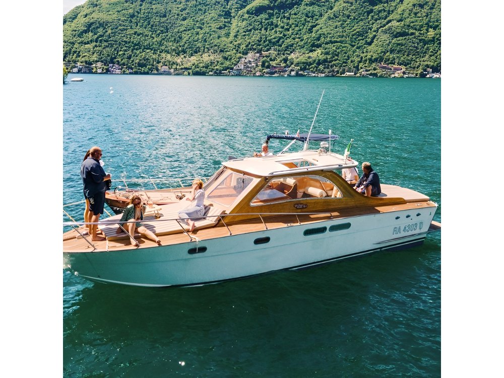 Private Tour Open Bar Classic Wooden Boat Lake Como 2H 4H