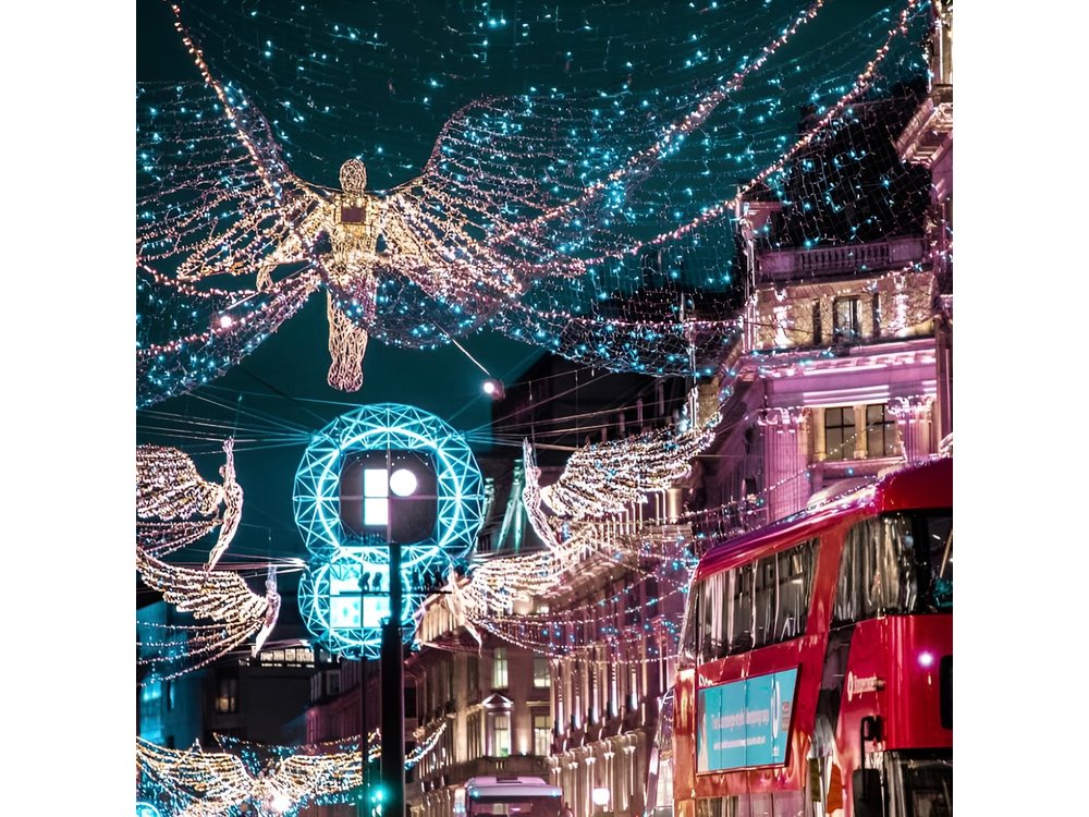 London Christmas Lights Guided Walk Tour
