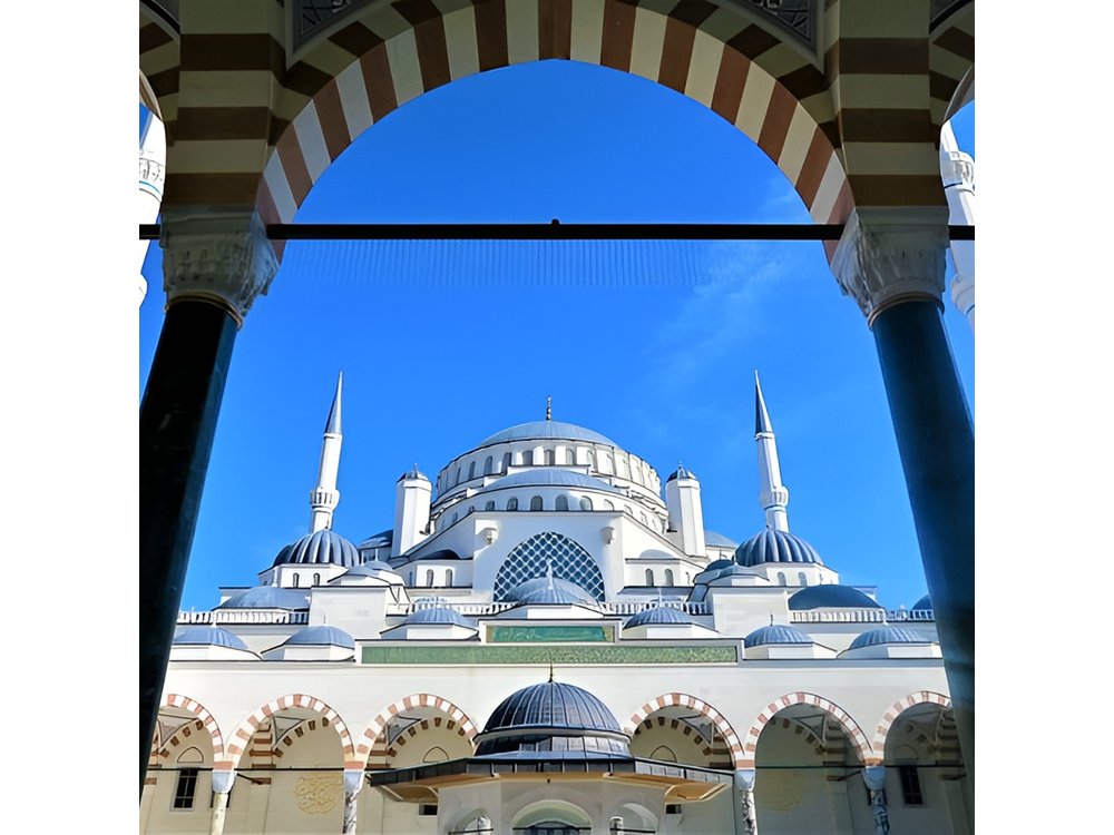 Istanbul: 2 Continents of Bosphorus ( Boat & Lunch )