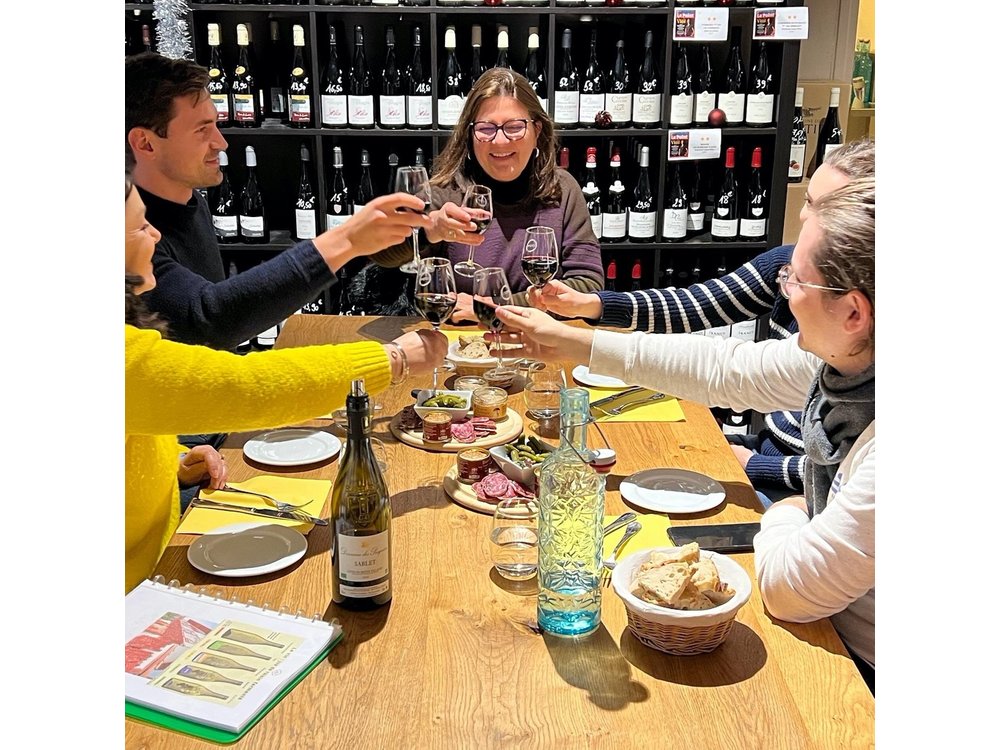 Paris Food Tour in South Montmartre with Artisan Tastings