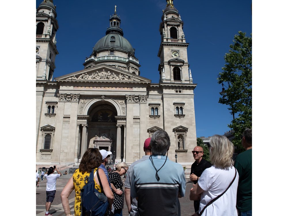 Budapest Urban Walk - Budapest City Tour with Cake & Coffee