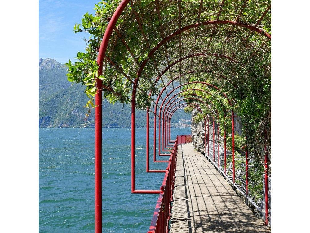 Lake Como, Swiss Alps and Bernina Train From Milan
