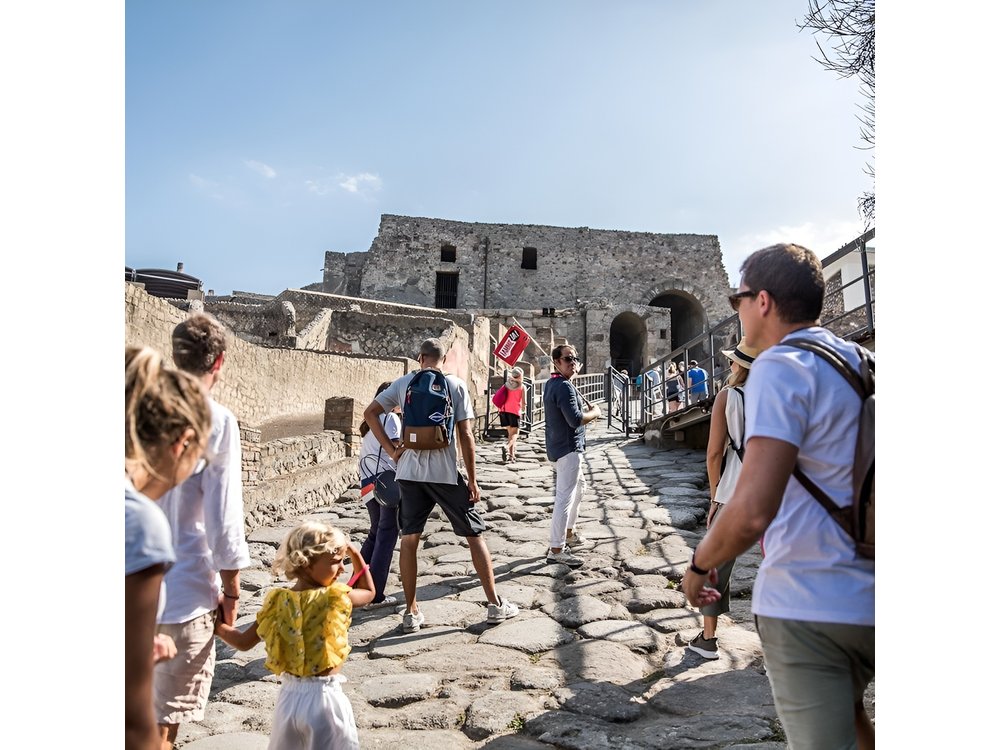 Skip-the-line Pompeii Guided Tour from Naples