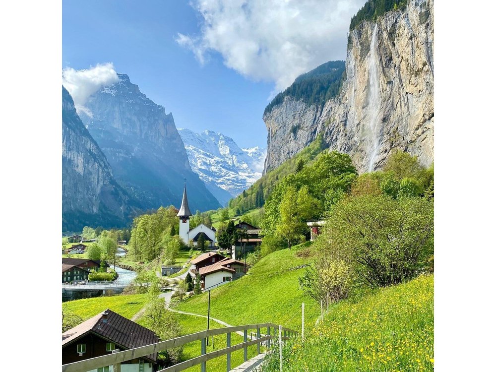 Private Full-Day Tour to Grindelwald Lauterbrunnen Interlaken Mürren from Basel