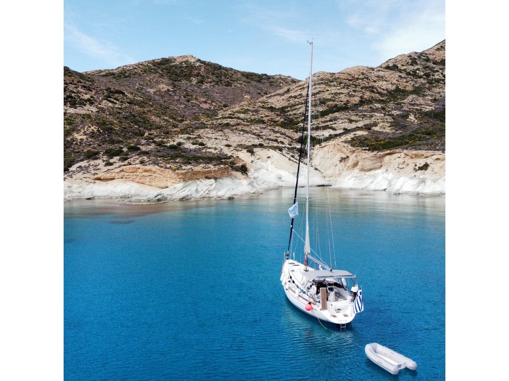 2-Day Private Sailing Tour around Milos, Kimolos and Polyaigos