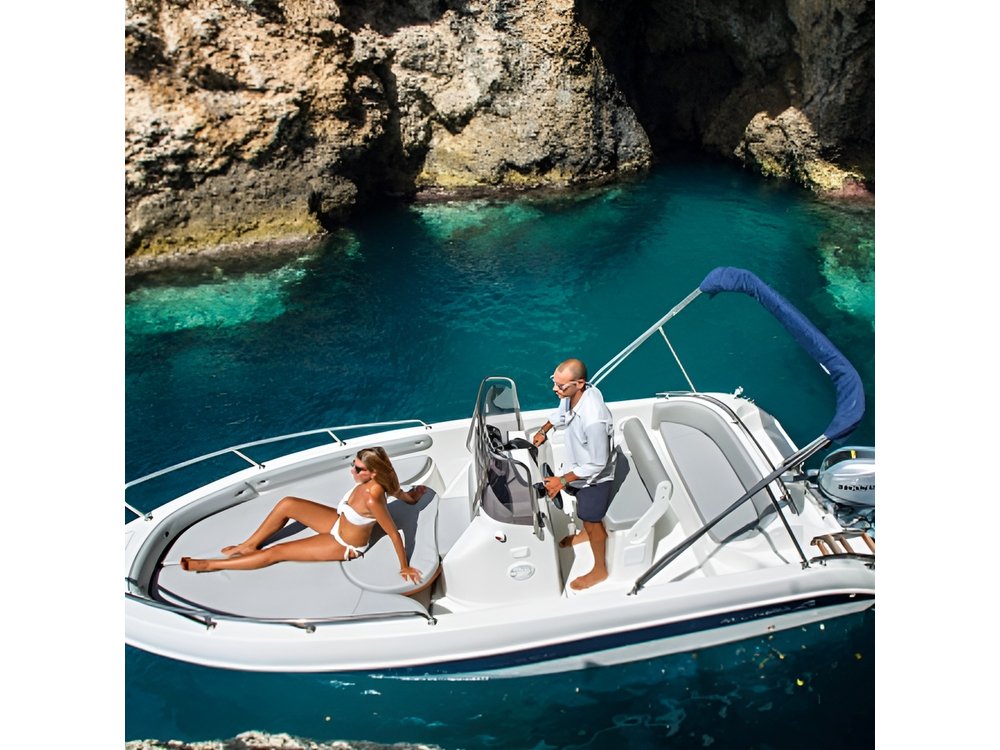 Private Boat Excursion from Sorrento to Capri and Faraglioni