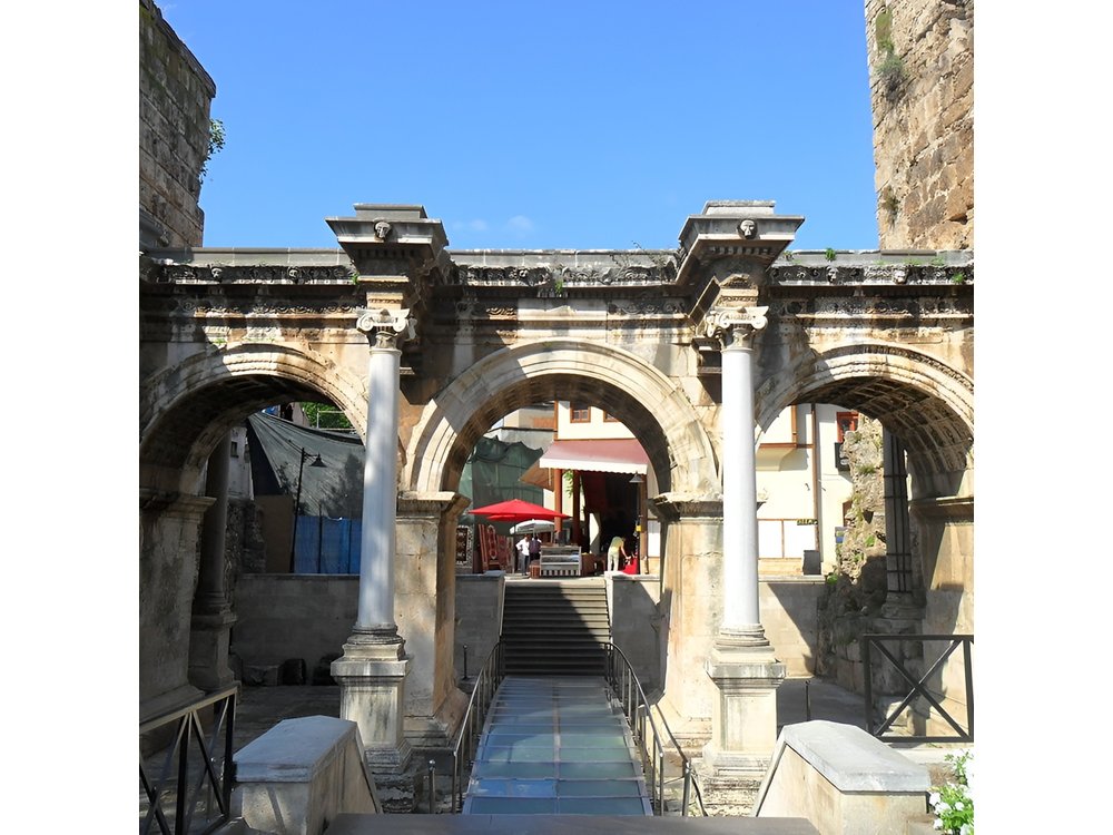 Antalya City Tour from Side & More: (opt. Boat Trip or Aquarium)