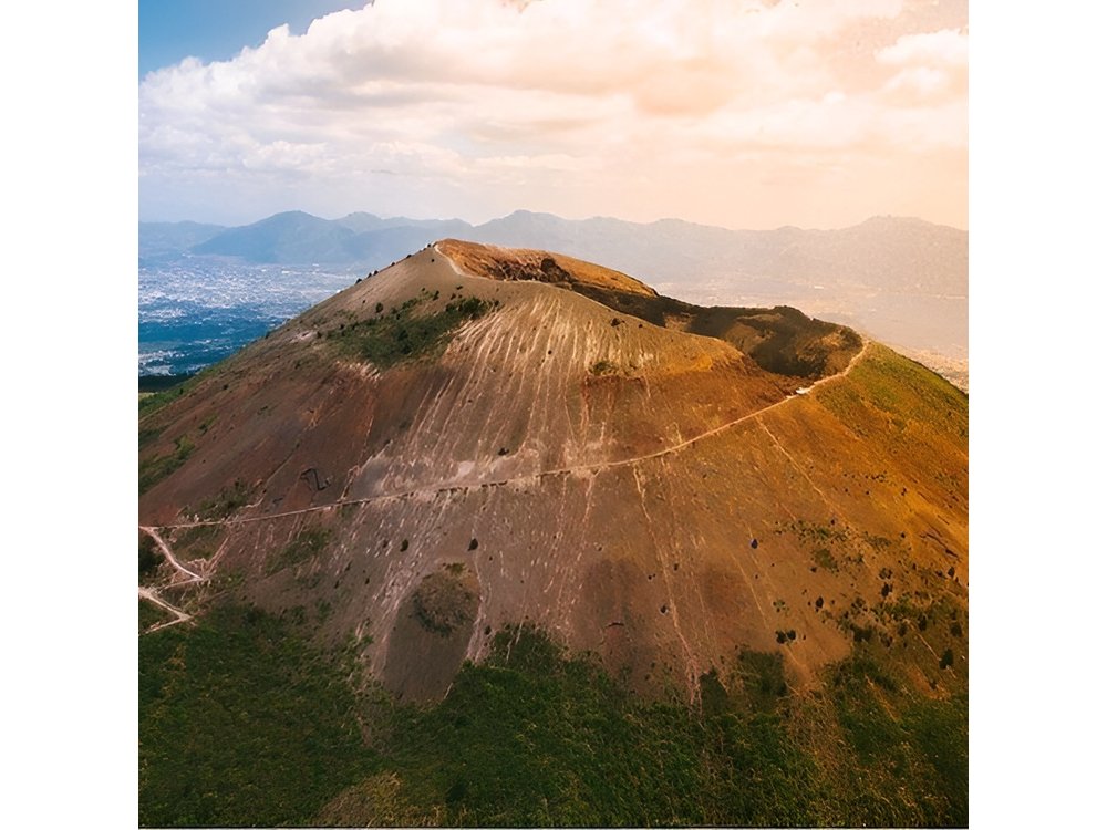 Half-Day Vesuvius Drive and Summit Hike from Naples with Lunch