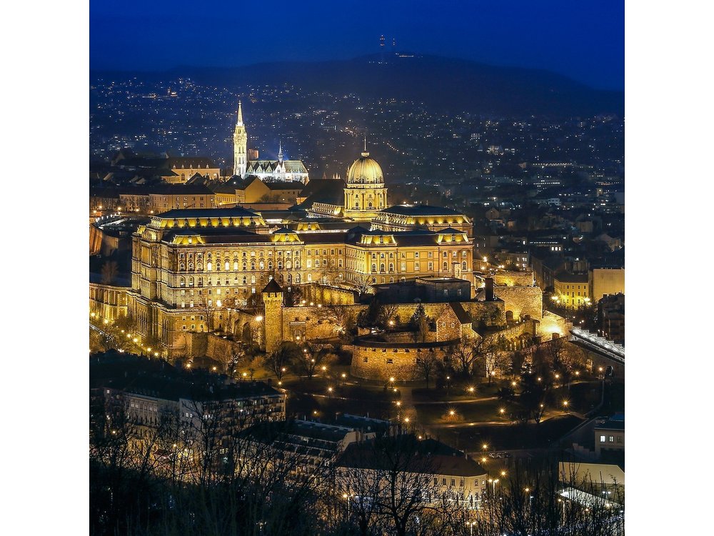 Budapest After Dark – Private Tour with Lights & Hidden Views