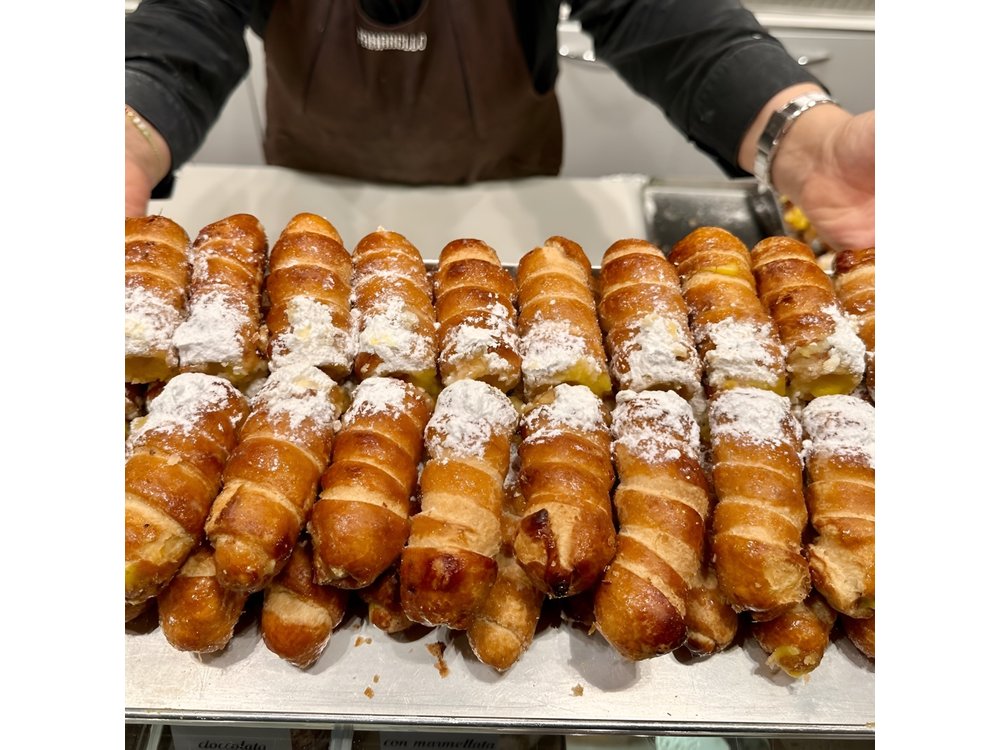 Tasty Milan Street Food Tour with Local Guide