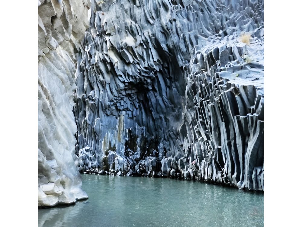 Private Tour Alcantara Gorges, Taormina and Messina. Departure Messina