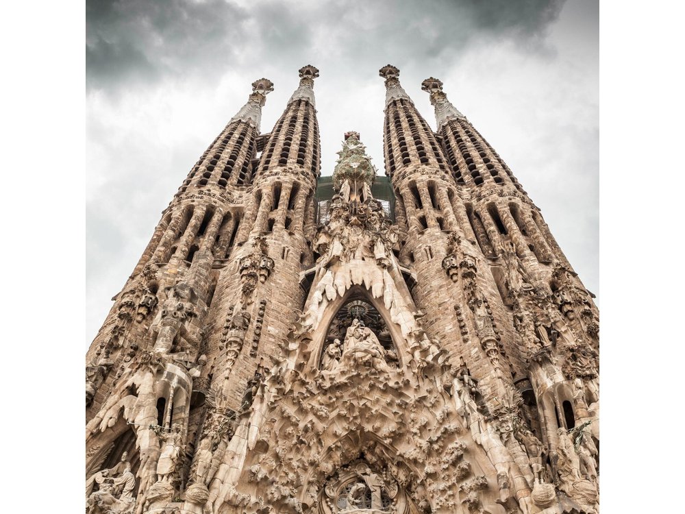 Barcelona: Sagrada Familia Guided Tour with Fast Track Access