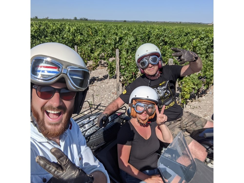 2 in 1 - Visit of Bordeaux and excursion in a vineyard
