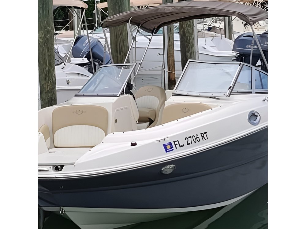 24 Ft Miami Bay: Private Boat, Gas Included , 6 people, Captained