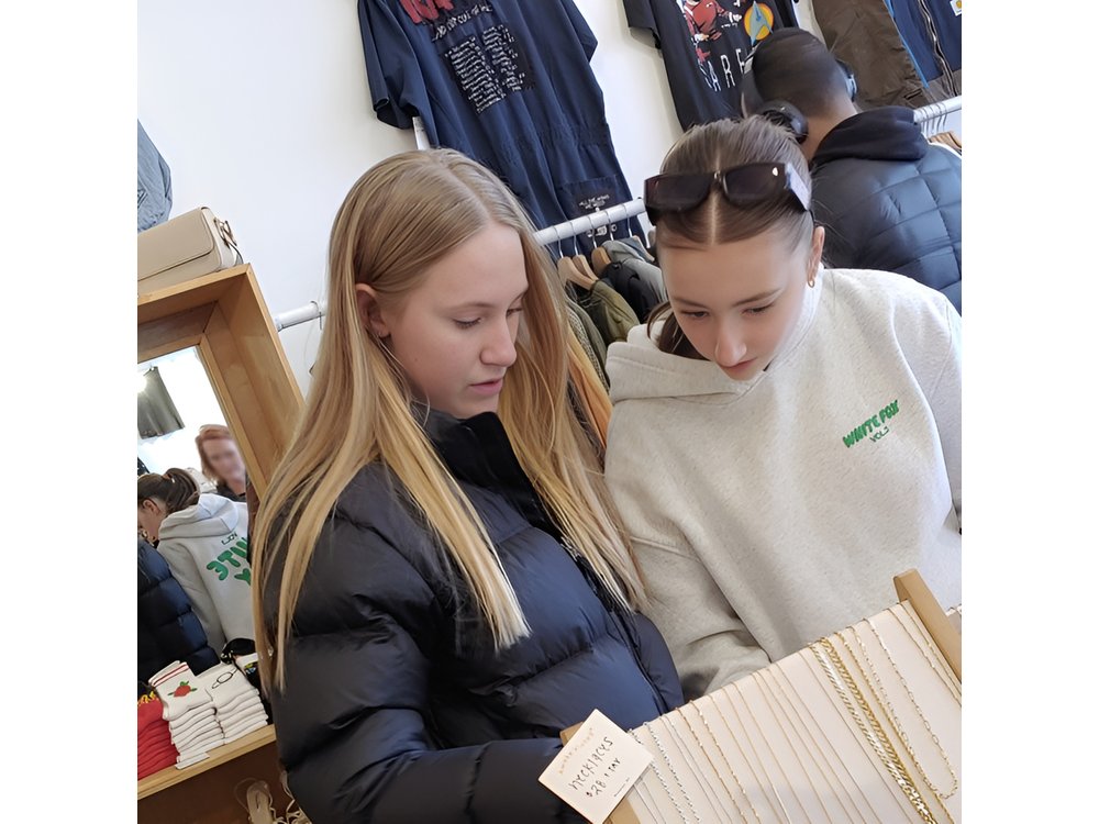 Private Teen + Young Adult Second-Hand Shopping in New York City
