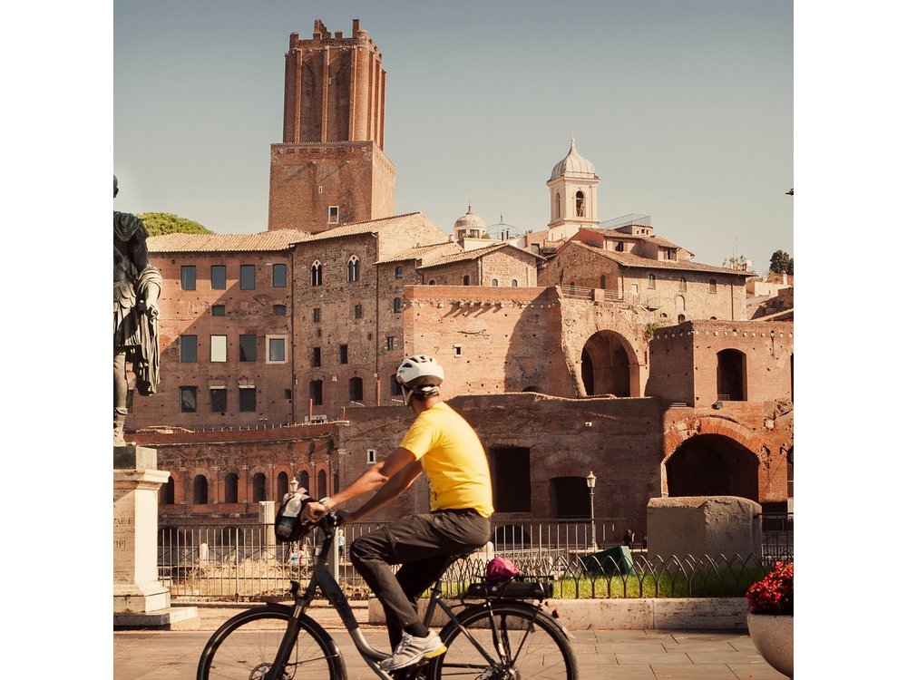 Taste of Rome with quality Cannondale E-Bike