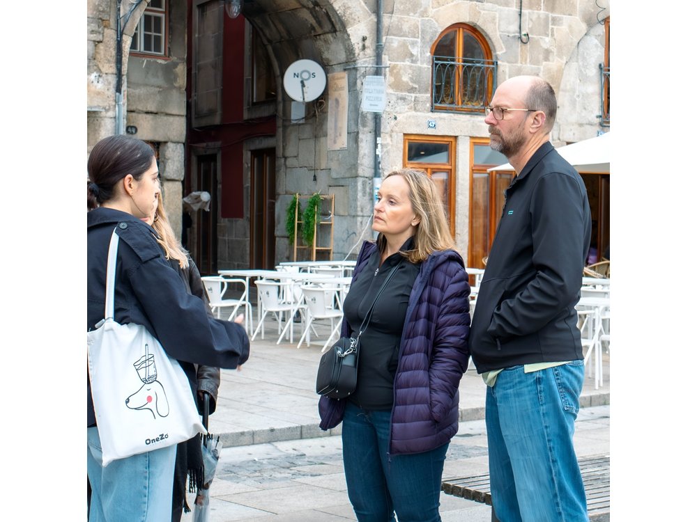Fado Half Day Guided Tour with Dinner and Live Show in Lisbon