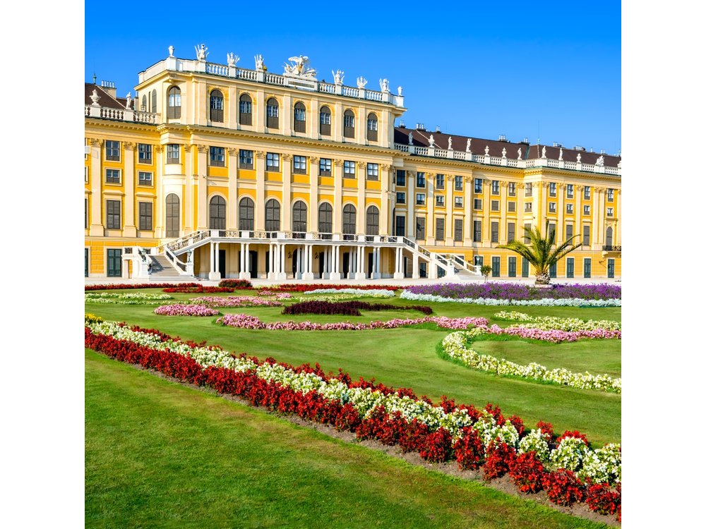 Vienna: Skip-the-Line Schönbrunn Palace & Gardens Tour