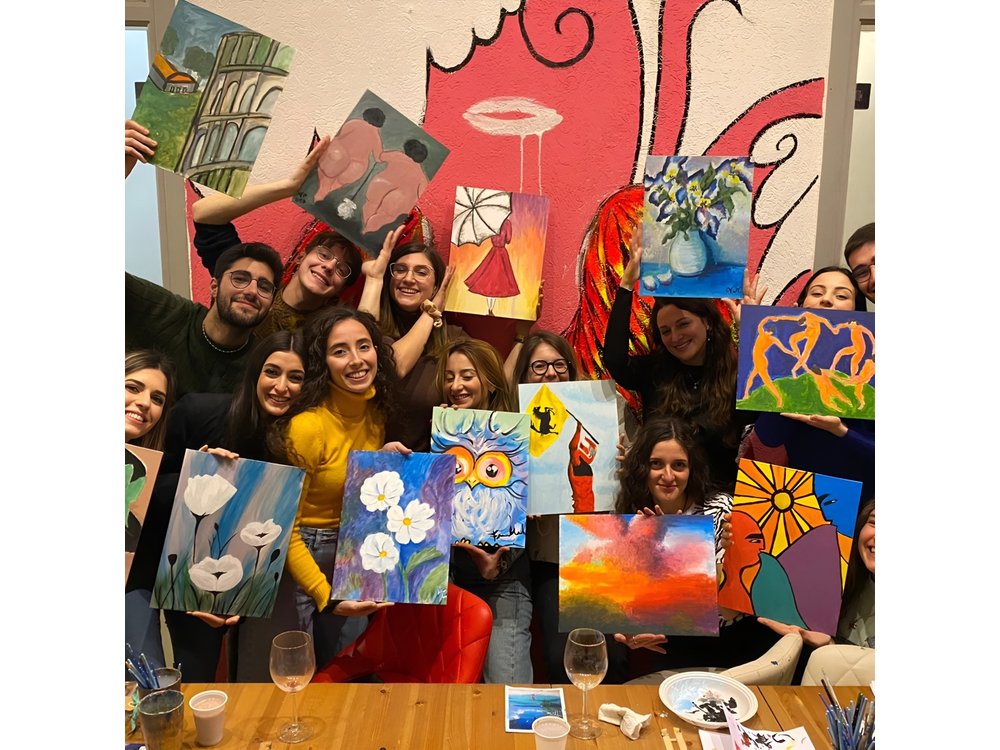 Paint n’ Sip in Rome: Unlimited Wine & Pizza in Piazza Navona