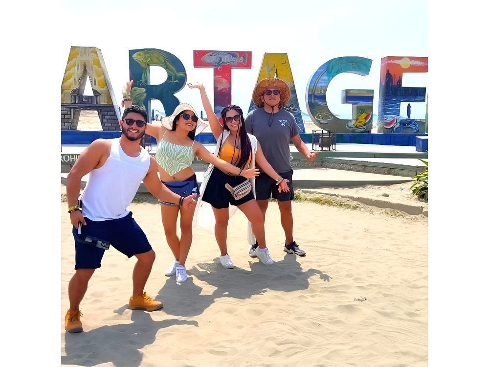 4-Hour Tour of the Best of Cartagena in an Air-Conditioned Van