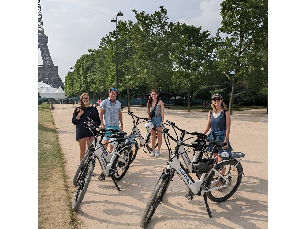 Private 2.5-Hour Paris E-Bike Highlights Tour