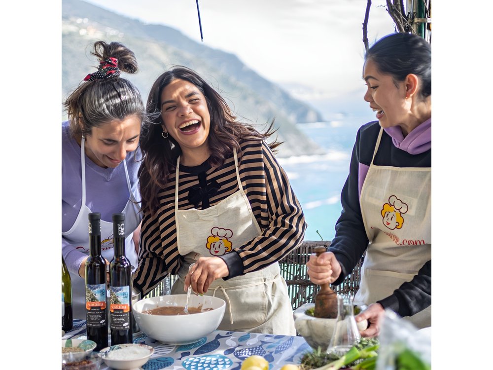 Cinque Terre: Gnocchi & Pesto Class with Seaview in Riomaggiore