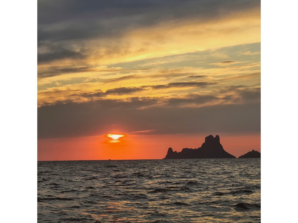 Golden Horizons: Private Sailboat Sunset Sail in Ibiza