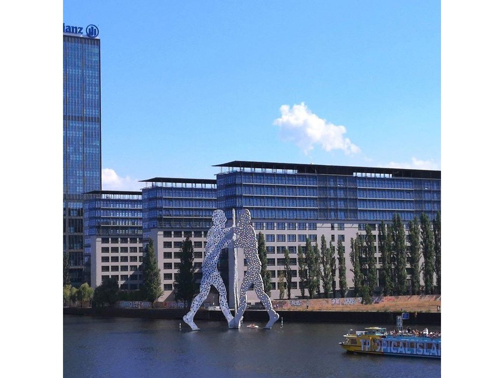 Berlin East Side Tour 2.5 hour cruise with commentary