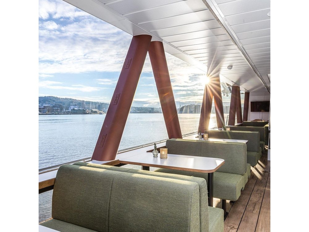 Oslo fjord 3-Course Dinner Cruise with Live Music