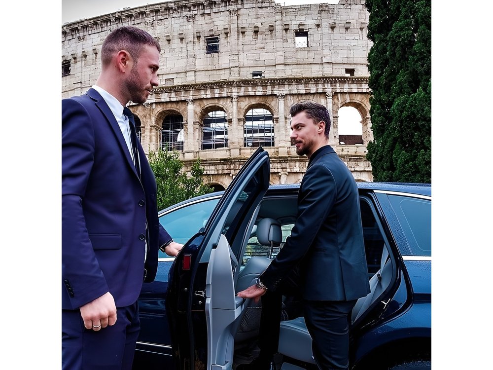 Epic Rome Tour: Port Round-Trip, Colosseum, Iconic Sights & Lunch
