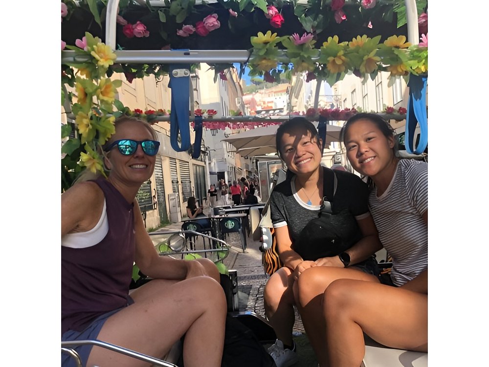 Private 4-Hour Lisbon City Highlights Tour by Tuktuk