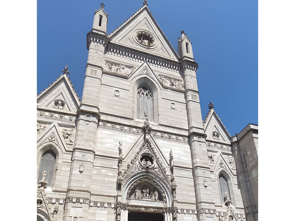 Naples Heritage & Flavors: Walking Tour & Gourmet Lunch & Wine