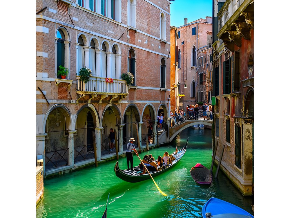 Authentic Gondola Tour & Exclusive Venice eBooks