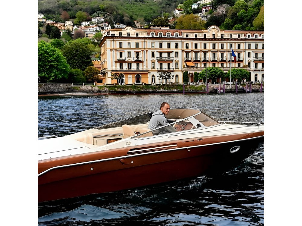 Half Day Boat Tour on Lake Como with Aperitif