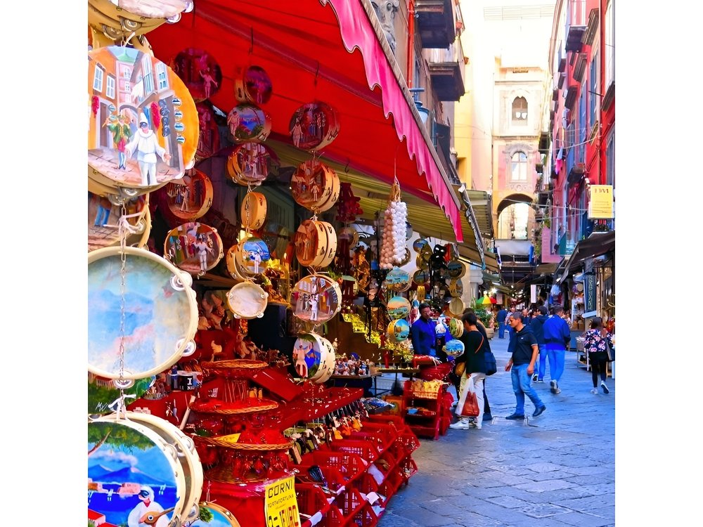 4H Naples Historic Center Tour with Underground Ruins Incl.
