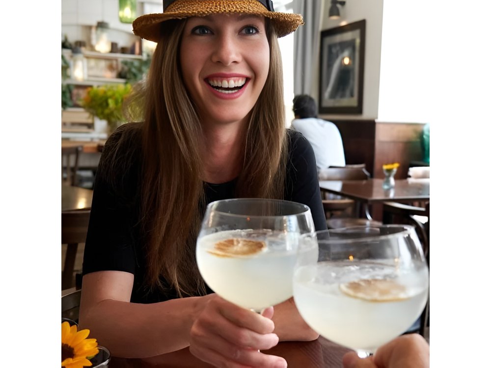 Edinburgh Gin Tour with a Local Guide: Private & Custom