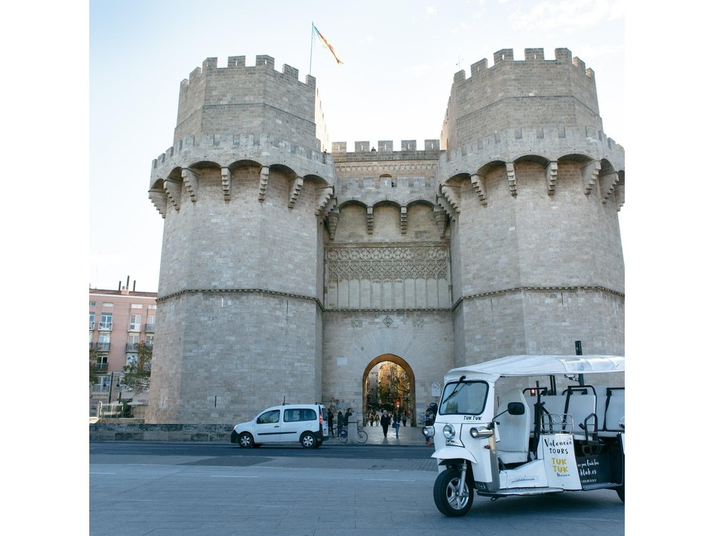 Valencia Complete Tour by Tuk Tuk