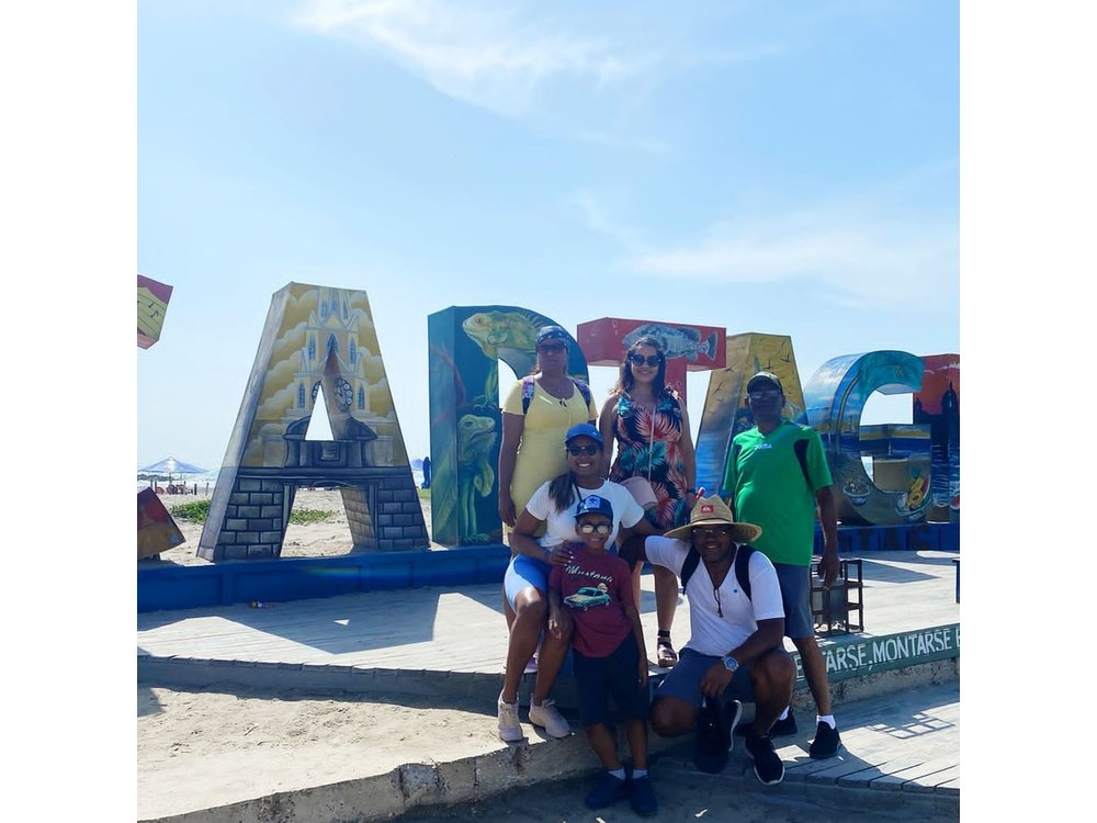 Tour in Chiva 5 hours through the City of Cartagena