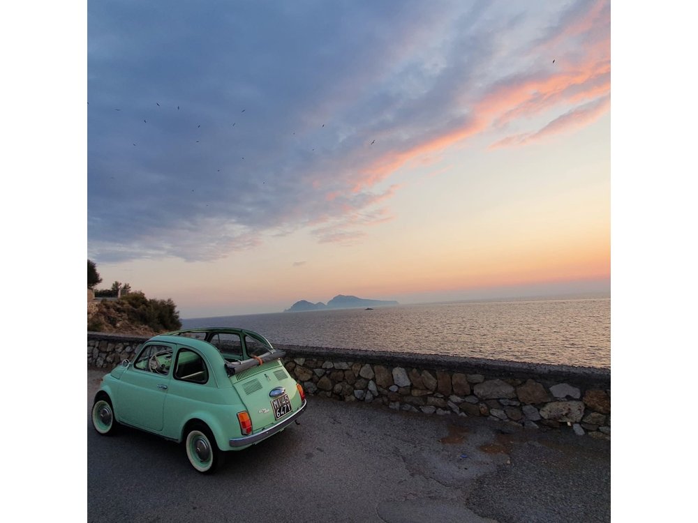 3 Hour Sunset Tour in Vintage Cars in Sorrento