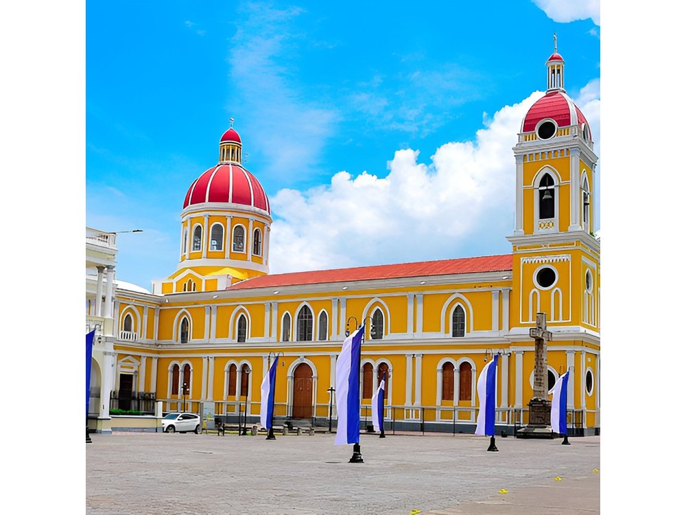 Nicaragua Volcano & Granada Day Trip from Costa Rica