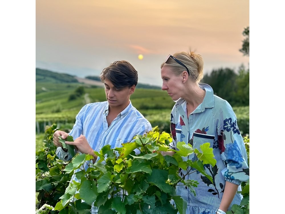 Champagne Private Day trip from Paris with 8 Tastings & Lunch