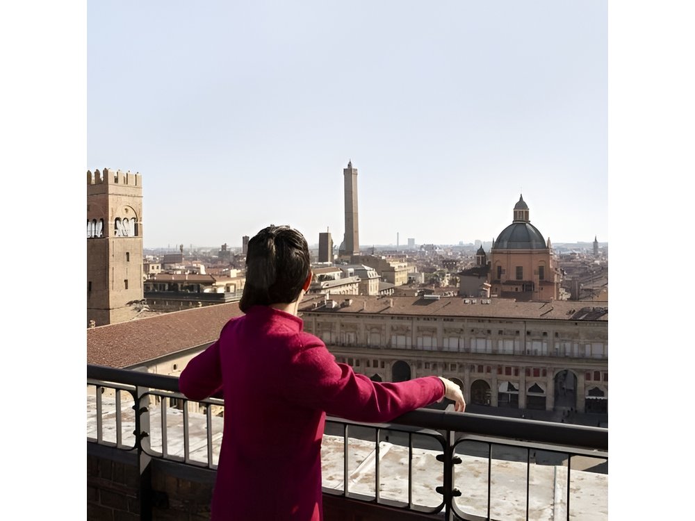 Bologna Skip-the-line entrance to the Clock Tower and Art Collections