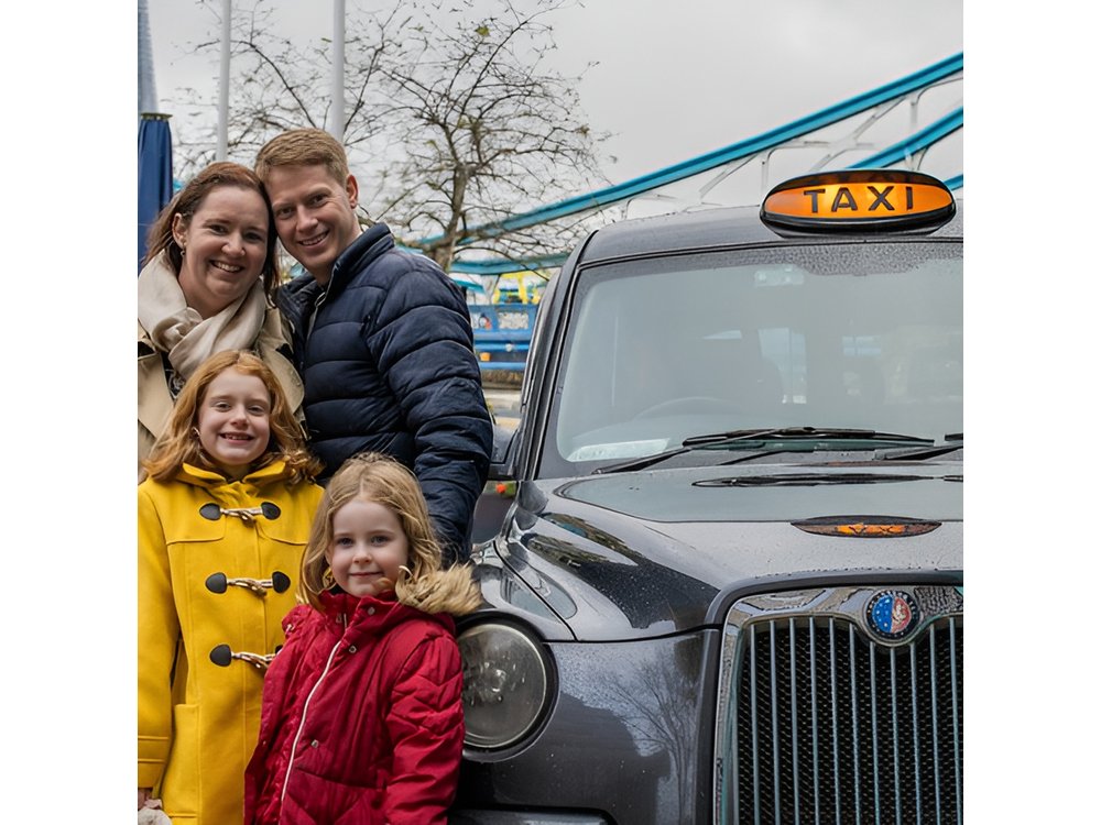 Discover London in a Panoramic Black Cab
