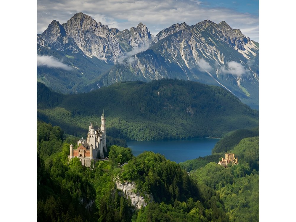 Neuschwanstein and Hohenschwangau Private Tour: Munich or Füssen