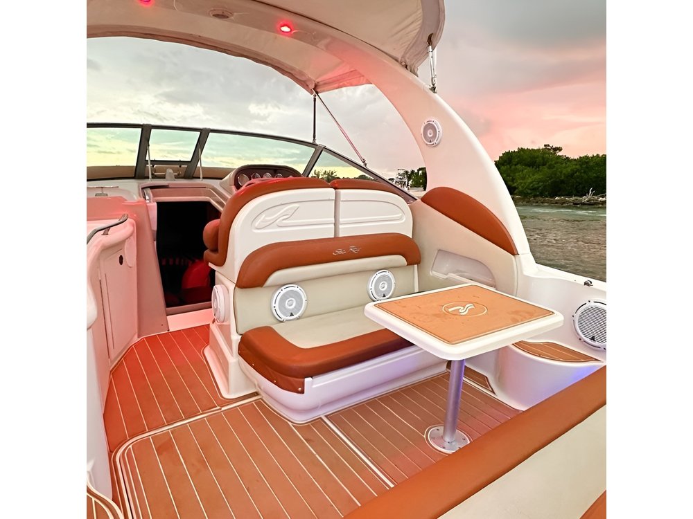Private Miami Captained Yacht Rental: Sunset Options