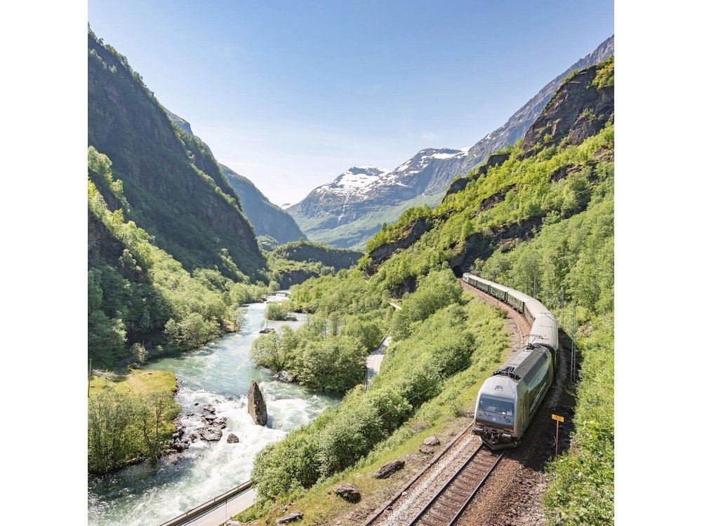 Private guided, Bergen to Oslo - Nærøyfjord Cruise & Flåm Railway
