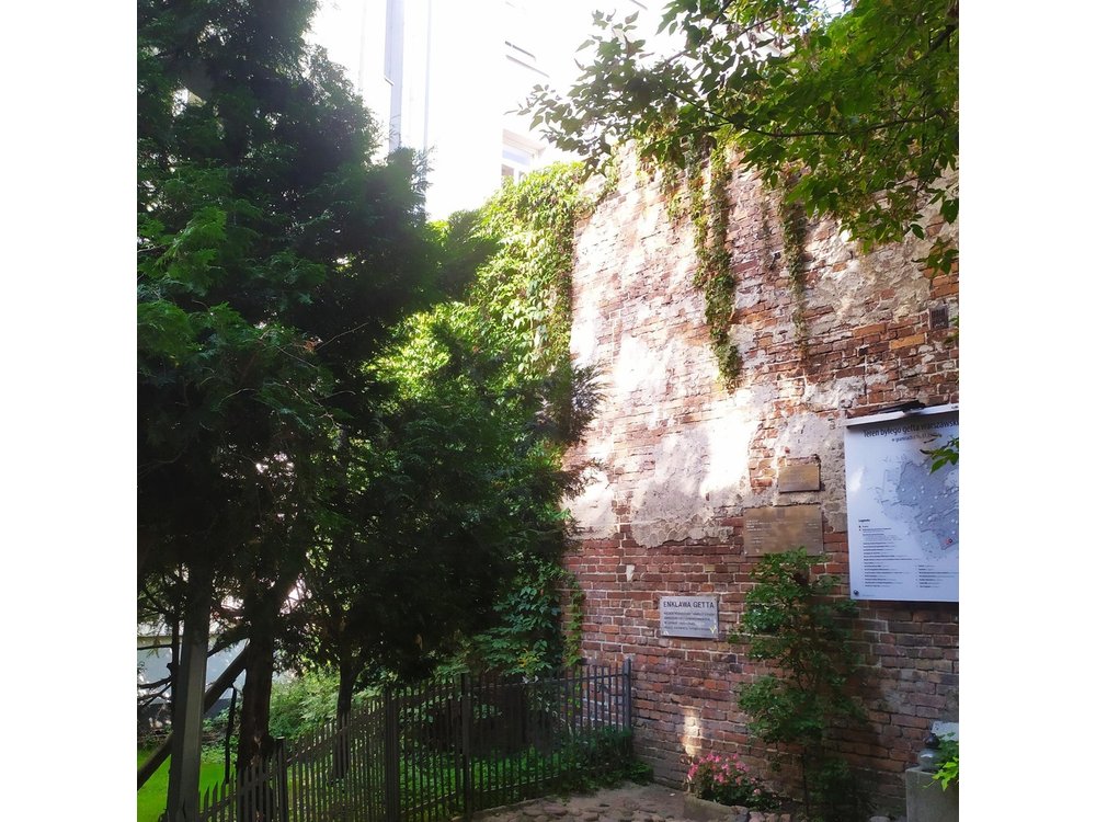 Historical Walking Tour of Jewish Warsaw